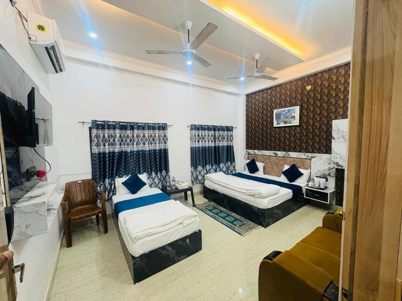 Shri Radhe Radhe Guest House In-Front Of Ram Janam Bhumi Main Gate Opposite 200 Meter Fully Ac All Rooms * Ayodhya