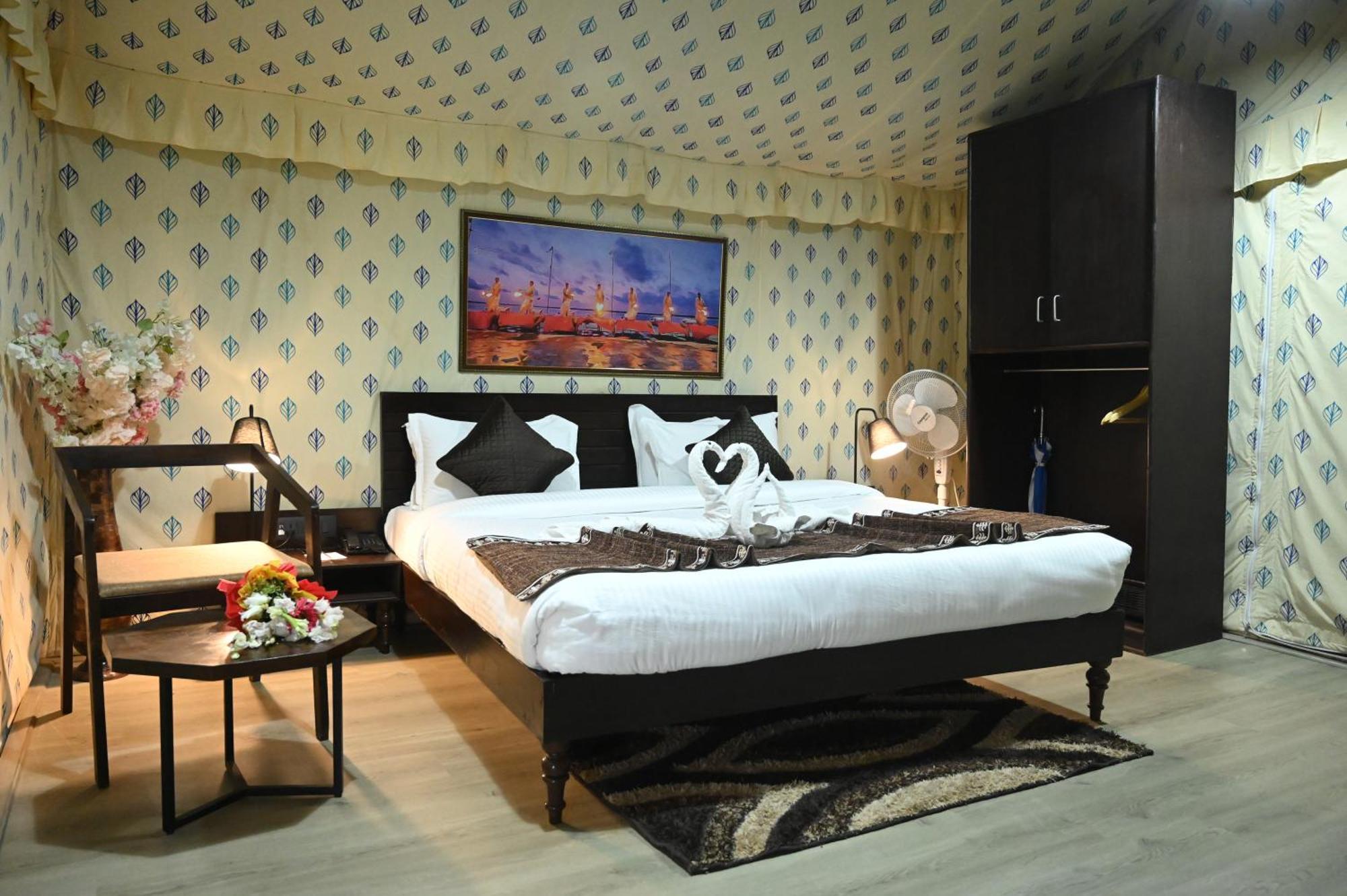 Praveg Tent Saryu Hotel 5*