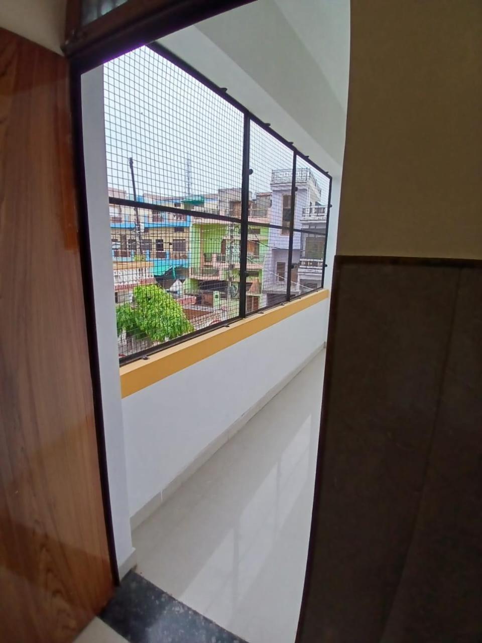 Homestay Raj Sadan *